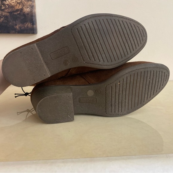 🆕BNWT Arizona Womens Galen Block Heel Zip Booties - Picture 2 of 7